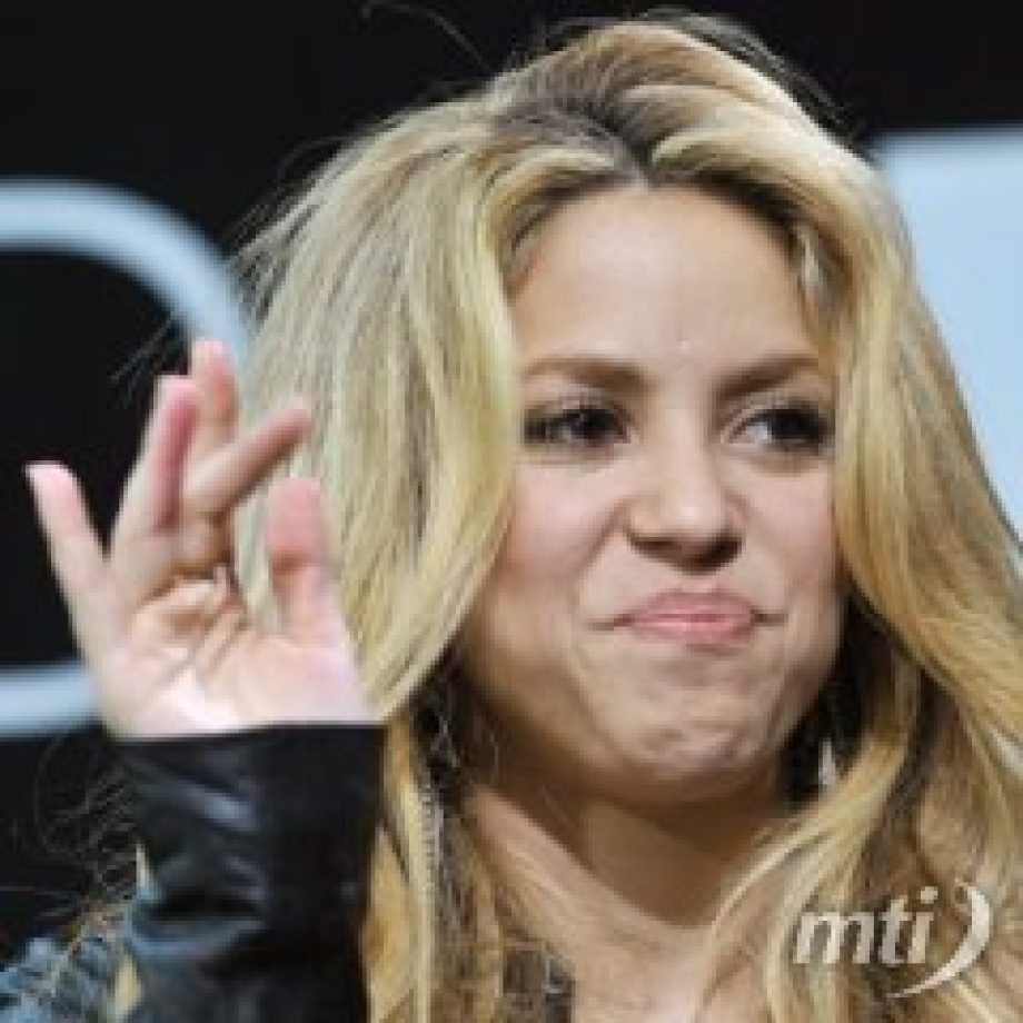 Shakira a bevándorlóellenes arizonai törvény ellen kampányol