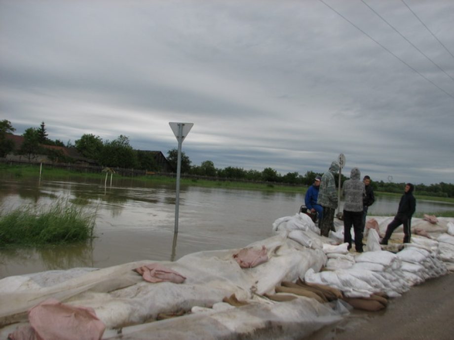 Önkéntesek segítségét várják a Sajóhoz