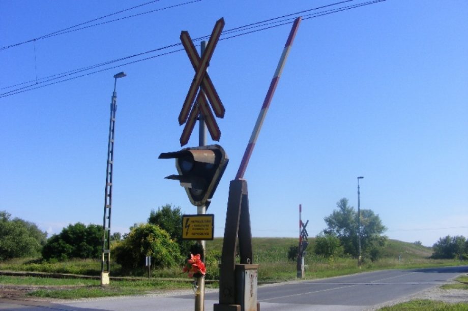 47138