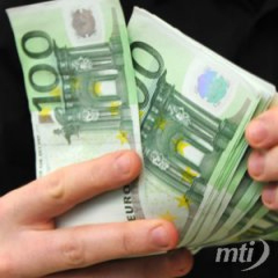 285 forint felett az euró árfolyama