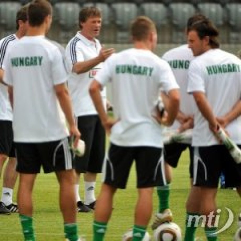 Holland-magyar: a várható kezdőcsapatok