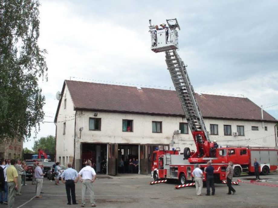 5308-uzemben-az-uj-tuzolto-auto