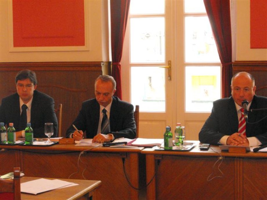 6815-zsiga-marcell-pfliegler-pter-kriza-kos