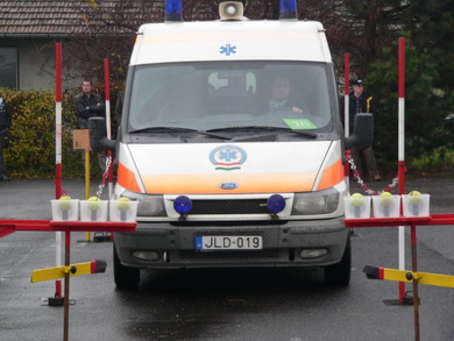7072-ment-segitseg-mentosoknek-skidcar-verseny-miskolcon-03