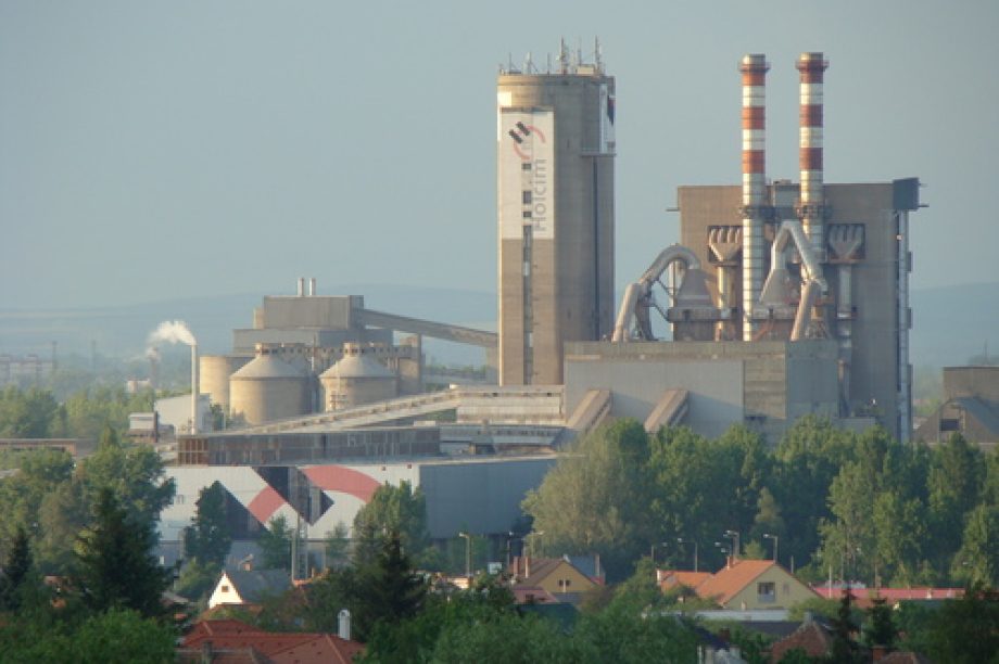 7710-nem-zart-be-a-miskolci-cementgyar