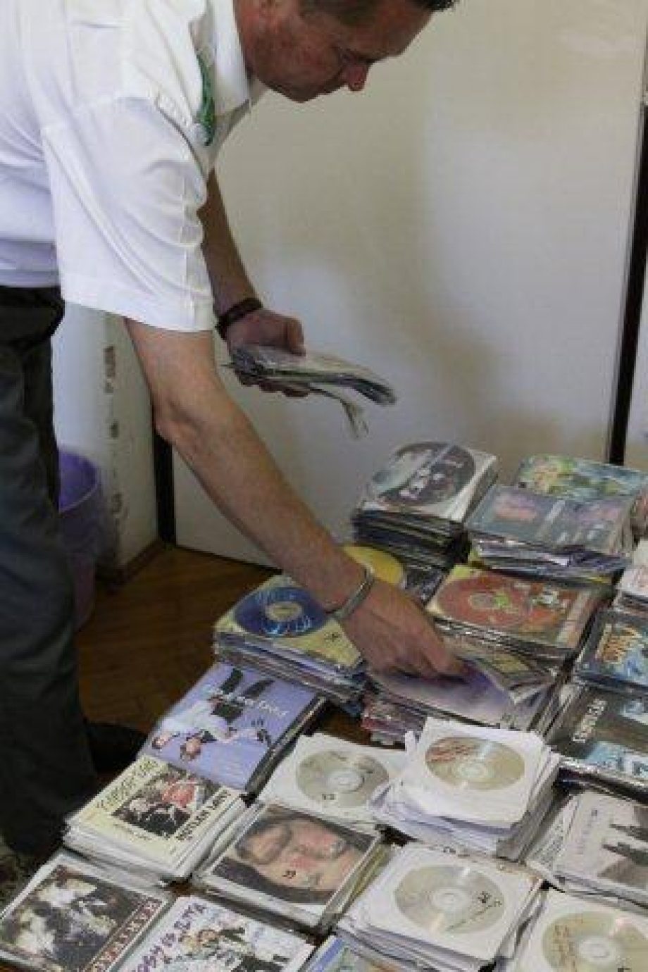 9329-csak-hamis-termekeket-arult