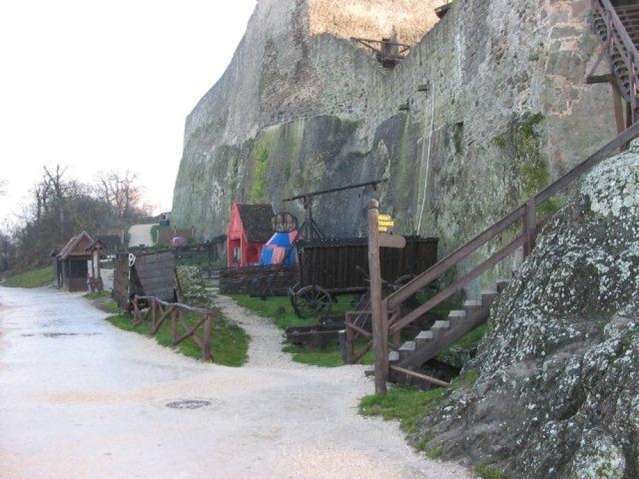 9808-nem-mondunk-le-a-nyaralasrol