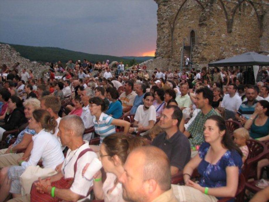 9872-veget-ert-az-idei-kalaka05