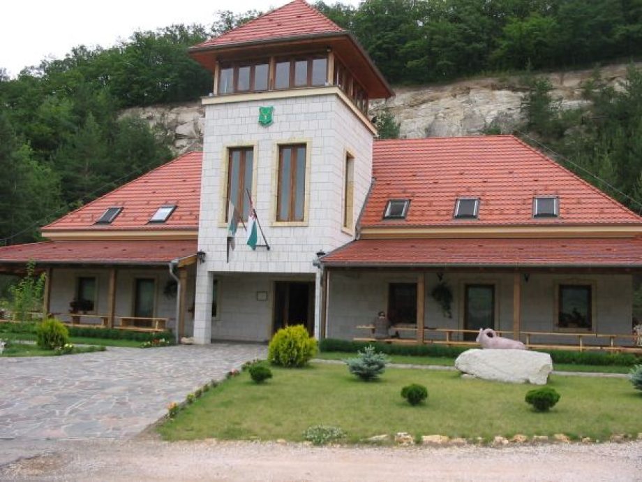 Fehér Szikla Vadászház