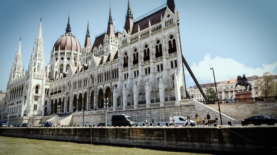 kulissza_parlament